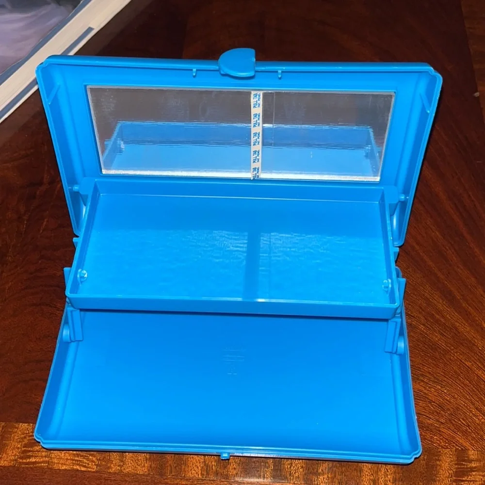Vintage Caboodles Neutrogena Blue Make-Up Storage Case 8” X 4 1/2” 2” Tall